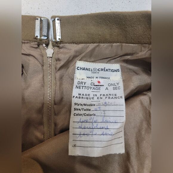 CHANEL Boutique wool skirt size FR 44 (US 8)Waist side to side:15”Length: 22” - Picture 6 of 11